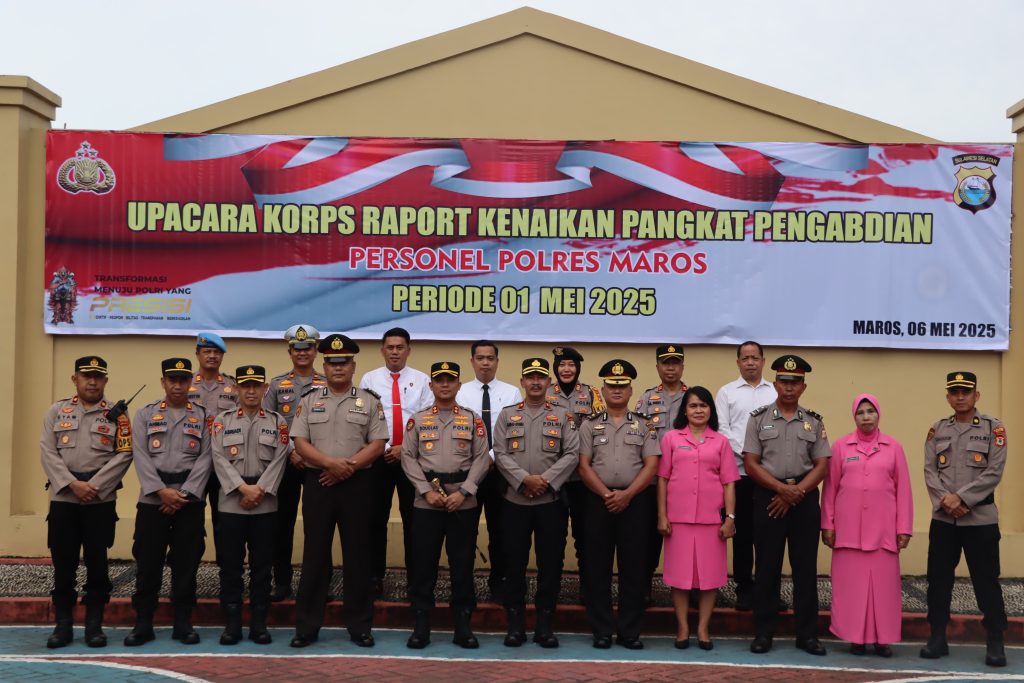 Kapolres Maros Pimpin Upacara Kenaikan Pangkat Pengabdian Personel