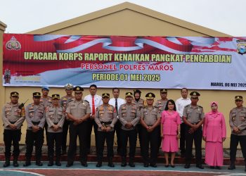 Kapolres Maros Pimpin Upacara Kenaikan Pangkat Pengabdian Personel