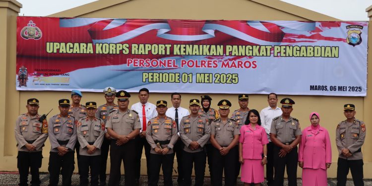 Kapolres Maros Pimpin Upacara Kenaikan Pangkat Pengabdian Personel