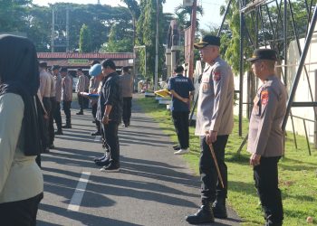 Kapolres Pinrang Cek Disiplin Personel Saat Pelaksanaan Apel Pagi