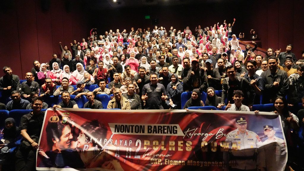 Kapolres Gowa Nobar Film Sayap-Sayap Patah 2 Dengan Masyarakat, Mahasiswa dan Jurnalis