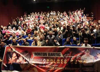 Kapolres Gowa Nobar Film Sayap-Sayap Patah 2 Dengan Masyarakat, Mahasiswa dan Jurnalis
