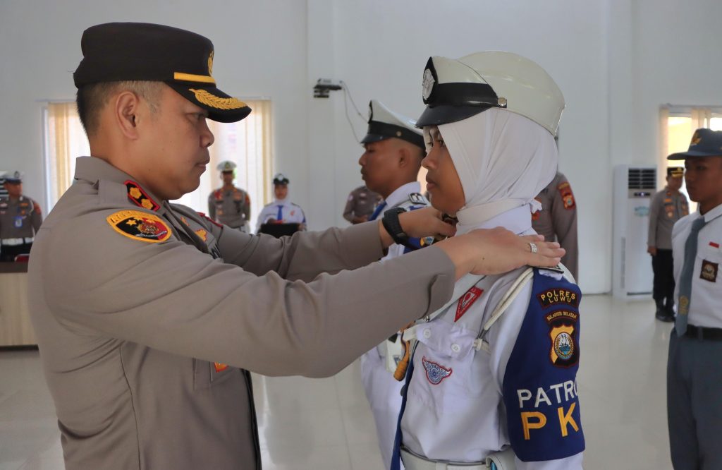 Kapolres Luwu Terima dan Lantik Anggota Patroli Keamanan Sekolah