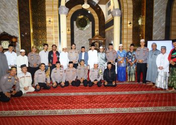 Kapolrestabes Makassar bersama PJU Lakukan Safari Subuh di Masjid Baitul Mu’Minin