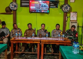 Kapolsek Panakukang Tatap Muka Dengan FKPM dan LPM di Paropo