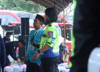 Personel Polres Wajo Kawal dan Amankan Pelepasan Keberangkatan Jama'ah Calon Haji Kloter 37