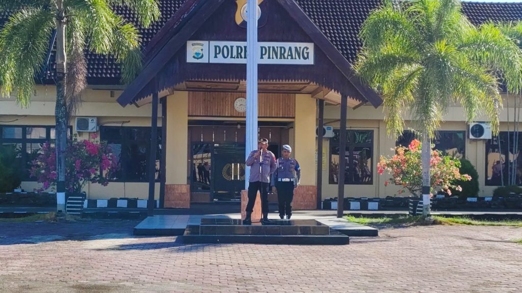 Pimpin Apel Pagi, Waka Polres Pinrang Tekankan Kesehatan dan Disiplin 
