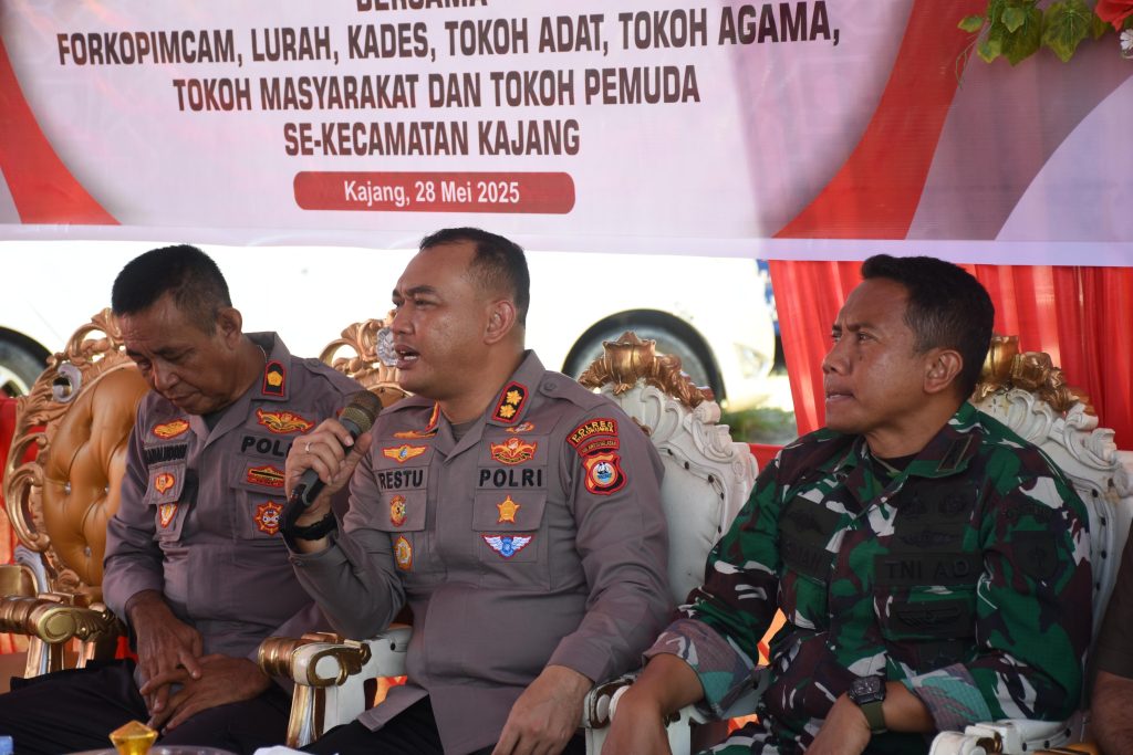 Kapolres Bulukumba bersama Dandim 1411 Silaturahmi Dengan Masyarakat Kajang