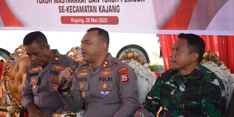 Kapolres Bulukumba bersama Dandim 1411 Silaturahmi Dengan Masyarakat Kajang