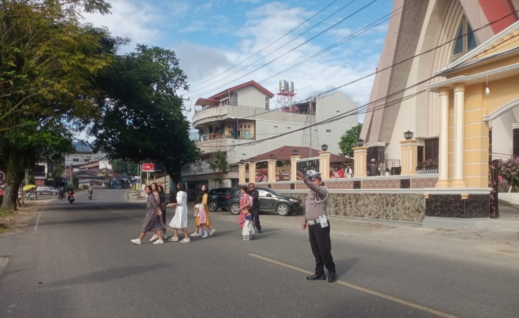 Pastikan Perayaan Kenaikan Yesus Kristus Aman, Kapolres Tana Toraja Turunkan Personilnya