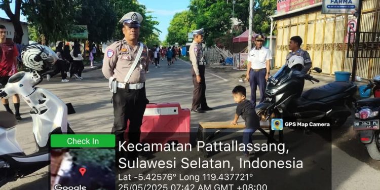 Personil Sat Lantas Polres Takalar Lakukan Pengamanan Car Free Day