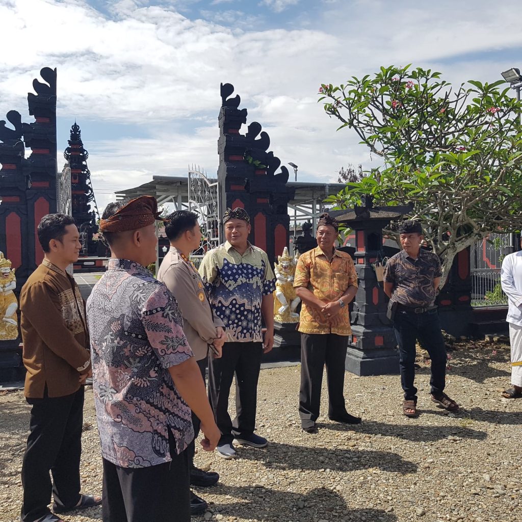 Kapolres Palopo Lakukan Silaturahmi Dengan Tokoh Umat Hindu di Pura Mandira Taman Sari