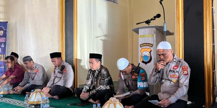 Tingkatkan Iman dan Taqwa, Kapolres Tana Toraja Ikuti Pembinaan Rohani dan Mental