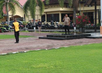 Waka Polres Pinrang Pimpin Apel, Tekankan Profesionalisme dan Kesehatan Personel