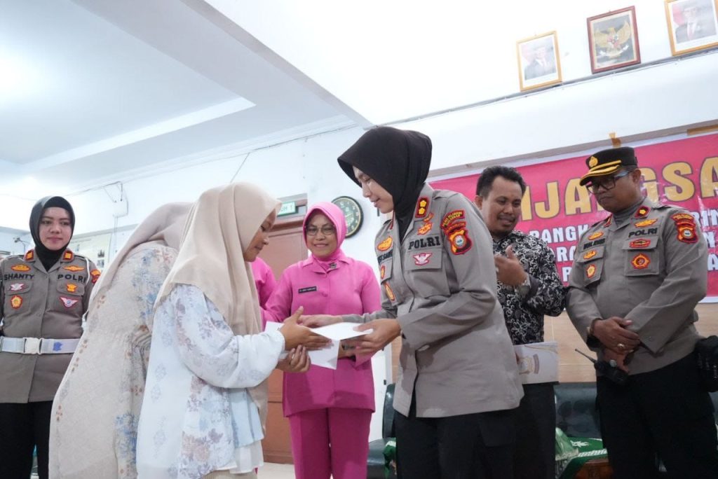 Momen Hari Bhayangkara ke-79, Kapolres Pelabuhan Makassar Berbagi ke Panti Asuhan LKSA Bahagia