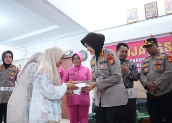 Momen Hari Bhayangkara ke-79, Kapolres Pelabuhan Makassar Berbagi ke Panti Asuhan LKSA Bahagia