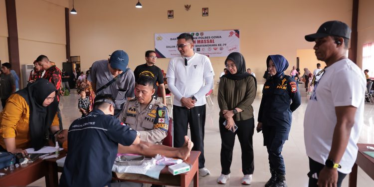 Dalam Rangka HUT Bhayangkara ke-79, Polres Gowa Gandeng Ormas Dalam Sunatan Massal