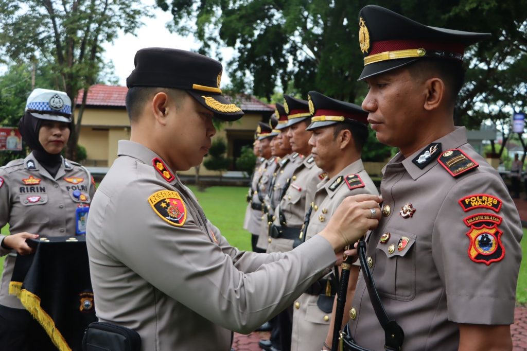 Kapolres Luwu Pimpin Sertijab Kabag Ren, Kasat Binmas dan Sejumlah Kapolsek
