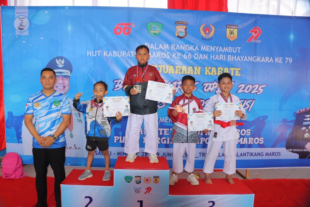Peringati HUT Bhayangkara dan Hari Jadi Maros, Kapolres dan Bupati Kolaborasi Gelar Turnamen Karate Inkanas