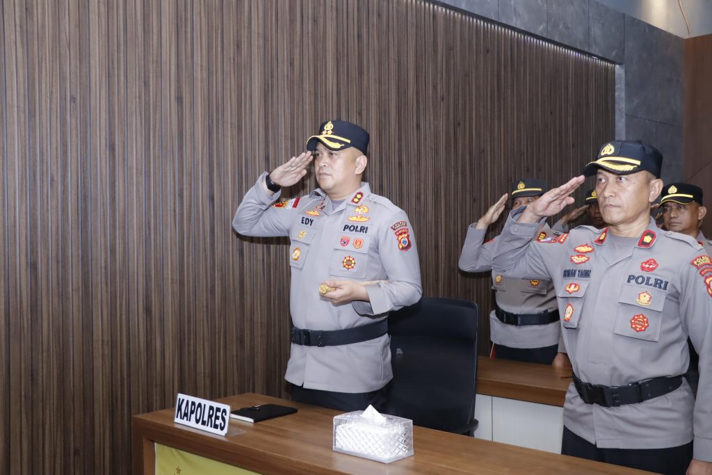 Kapolres Pinrang Ikuti Upacara Pemuliaan Nilai-Nilai Tribrata Secara Virtual