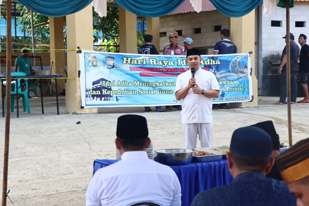 Kapolres Maros Bagikan Hasil Kurban 9 Ekor Sapi ke Panti Asuhan dan Masyarakat