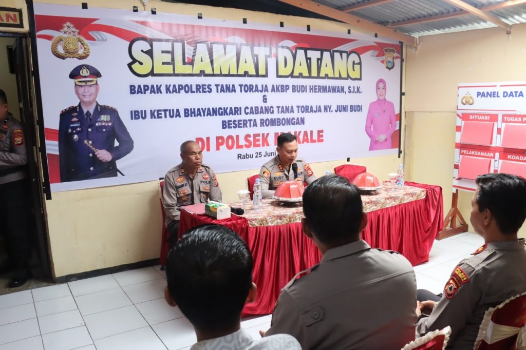 Tinjau Kesiapan dan Moril Personel, Kapolres Tana Toraja Kunker ke Polsek Makale