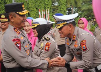 Kapolda Sulsel Pimpin Upacara Kenaikan Pangkat Personel Periode 1 Juli dan PNS Polri