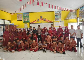 Police Go to School! Satlantas Polres Pelabuhan Makassar Edukasi Pelajar Tertib Lalu Lintas