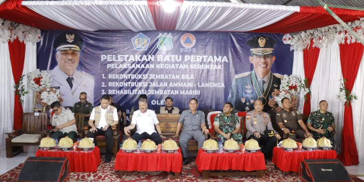 Kapolres Pinrang Hadiri Peletakan Batu Pertama Rekonstruksi dan Rehabilitasi Infrastruktur Pasca Bencana
