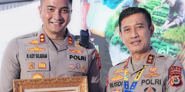Kapolres Gowa Terima Penghargaan Bergengsi Dari Kapolri Atas Pencapaian Luar Biasa