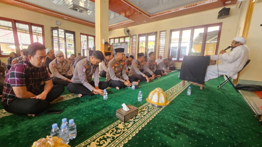 Tingkatkan Iman Dan Integritas Personel, Polres Tana Toraja Gelar Kegiatan Binrohtal