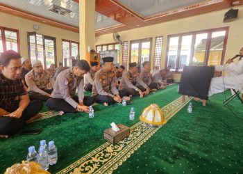 Tingkatkan Iman Dan Integritas Personel, Polres Tana Toraja Gelar Kegiatan Binrohtal