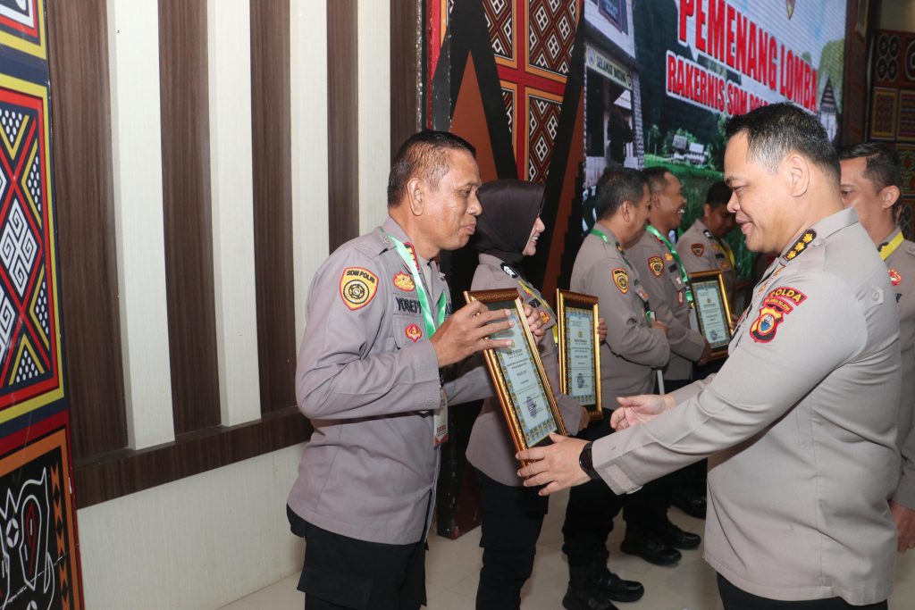 Polres Luwu Terima Penghargaan Dari Biro SDM Polda Sulsel Atas Peran Aktif Dalam Assessment Center