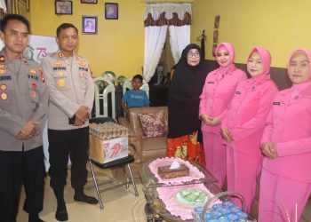 Kapolres Jeneponto Anjangsana ke Kediaman Purnawirawan dan Warakawuri Polri