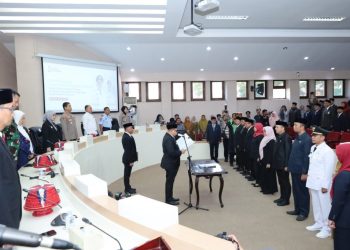 Kapolrestabes Makassar Hadiri Pelantikan dan Pengambilan Sumpah 46 Pejabat Pemkot