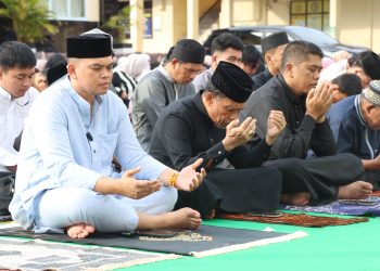 Kapolres Sidrap Gelar Sholat Idul Adha Bersama Masyarakat di Mapolres