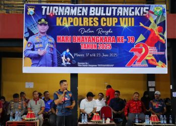 Dalam Rangka Hari Bhayangkara ke-79, Kapolres Maros Buka Turnamen Badminton Cup VIII