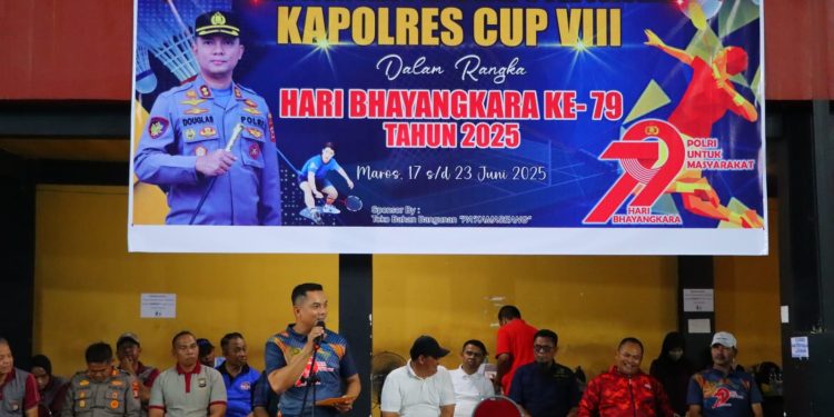 Dalam Rangka Hari Bhayangkara ke-79, Kapolres Maros Buka Turnamen Badminton Cup VIII