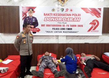 Dalam Rangka Hari Bhayangkara ke-79, Kapolres Luwu Timur Ambil Bagian Dalam Kegiatan Donor Darah