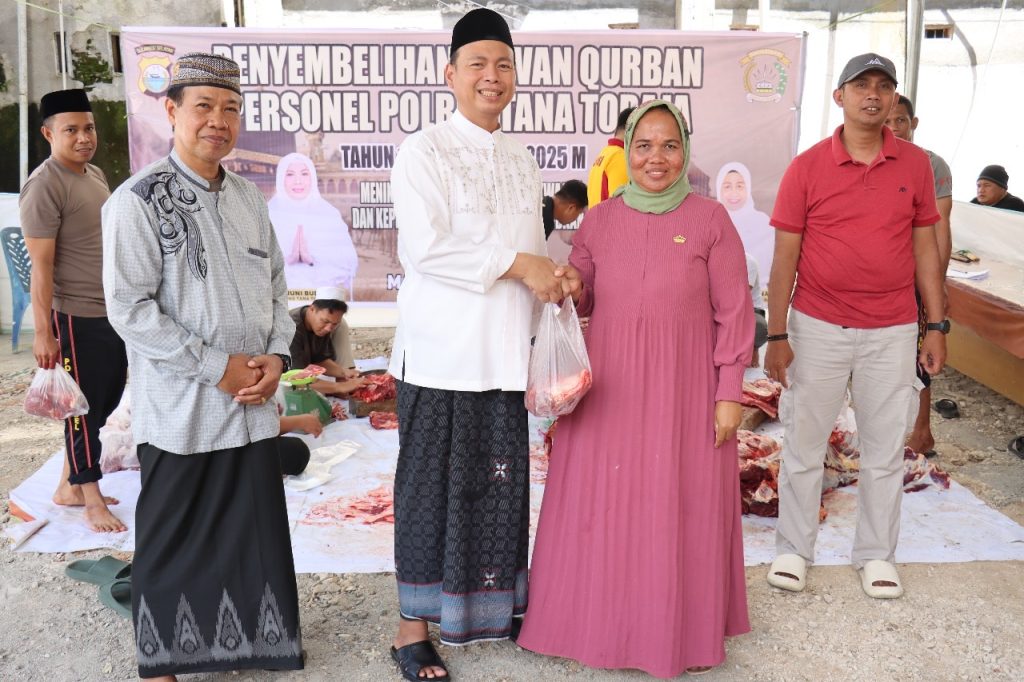 Kapolres Tana Toraja Kurban 3 Ekor Sapi Untuk Masyarakat, Kaum Dhuafa dan Anak Yatim