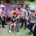 Dalam Rangka HUT Bhayangkara ke-79, Kapolres Tana Toraja Anjangsana dan Beri Bantuan