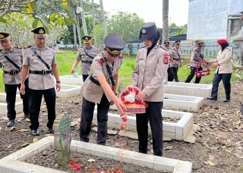 Peringati Hari Bhayangkara ke-79, Polres Pinrang Gelar Ziarah dan Tabur Bunga di TMP Palia