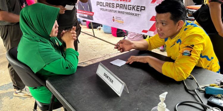 Dalam Rangka Hari Bhayangkara ke-79, Polres Pangkep Gelar Pelayanan Kesehatan Gratis