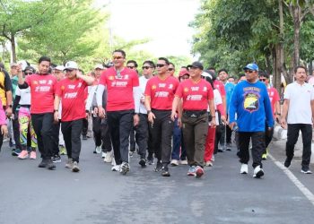 Semarak HUT Bhayangkara ke-79, Kapolres Gowa Lepas Peserta Bhayangkara Fun Walk