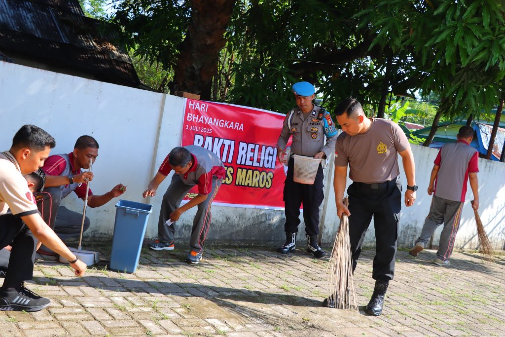 Kapolres Maros Pimpin Bakti Religi di Sejumlah Tempat Dalam Rangka Hari Bhayangkara ke-79
