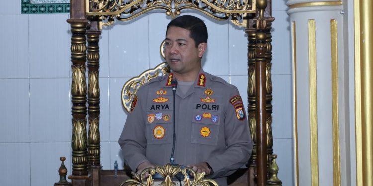 Kapolrestabes Makassar Laksanakan Safari Subuh di Masjid Nurul Qomar Tallo