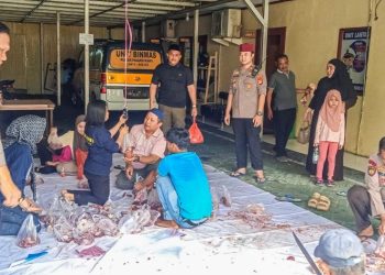 Kapolsek Panakukang Gelar Penyembelihan Hewan Kurban Untuk Dibagikan ke Masyarakat