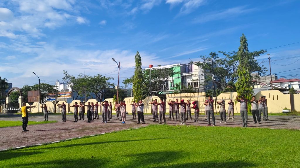Olahraga Rutin Polres Pinrang, Langkah Nyata Jaga Kesehatan dan Disiplin Anggota