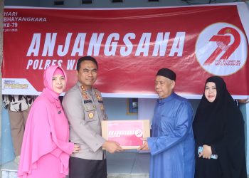 Kapolres Wajo Anjangsana ke Purnawirawan dan Warakawuri Jelang HUT Bhayangkara ke-79