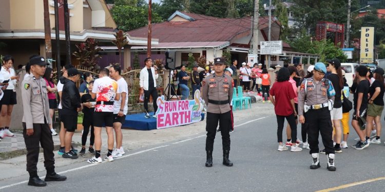 Kapolres Tana Toraja Turunkan Personel Untuk Amankan Event Fun Run Earth 2025
